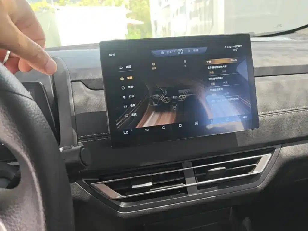 Yuan New Energy 2019 EV360 Smart Connected Comfort Edition — миниатюра 13