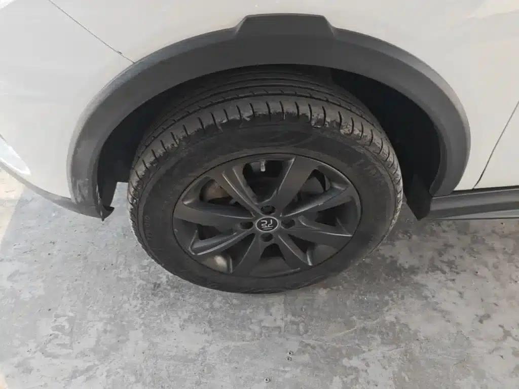 Yuan New Energy 2019 EV360 Smart Connected Comfort Edition — миниатюра 23
