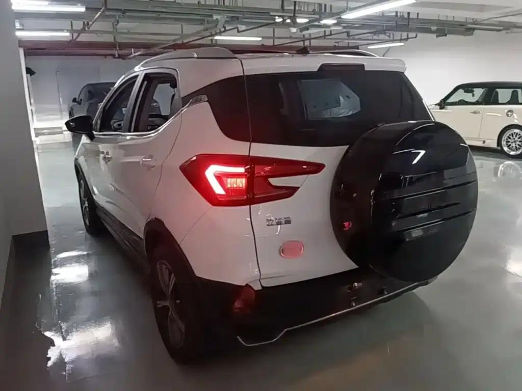 Yuan New Energy 2019 EV535 High-Energy Navigation Edition — миниатюра 5