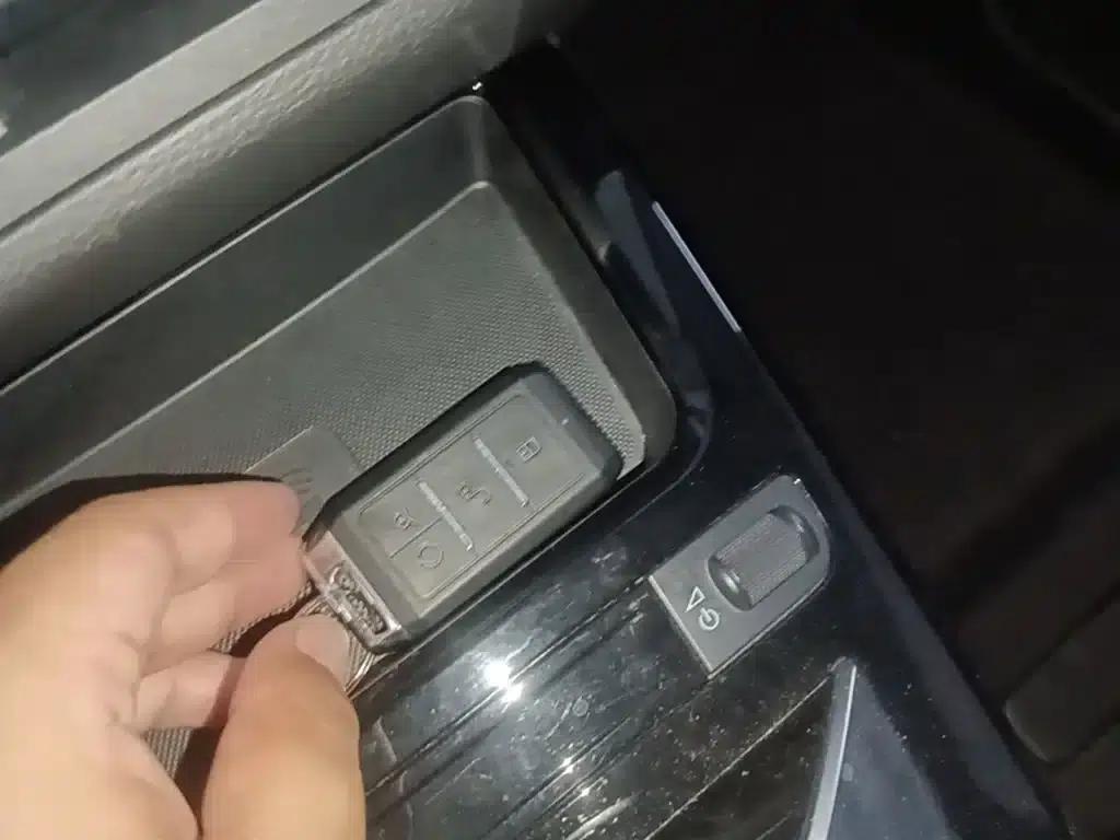 Yuan New Energy 2019 EV535 High-Energy Navigation Edition — миниатюра 9