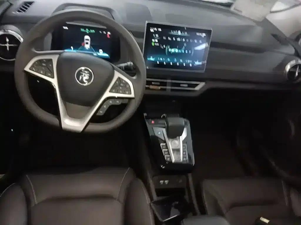 Yuan New Energy 2019 EV535 High-Energy Navigation Edition — миниатюра 10