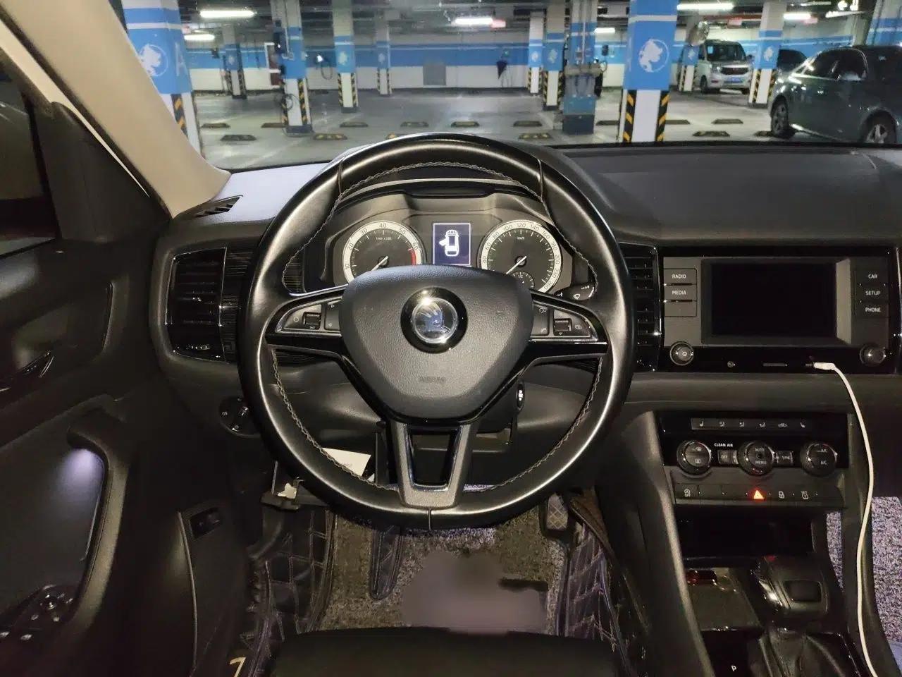 Skoda Kodiaq 2017 TSI330 7-Seater Two-Wheel-Drive Luxury Edition — миниатюра 9