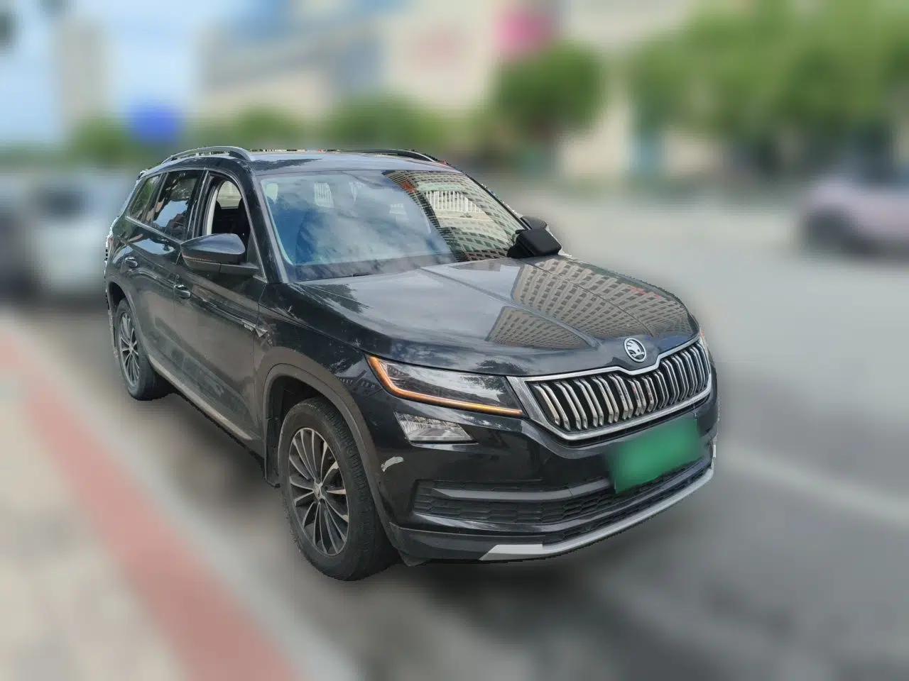 Skoda Kodiaq 2019 Facelifted TSI330 5-Seater Two-Wheel-Drive Luxury Enjoyment Edition China V Emission Standard — миниатюра 3