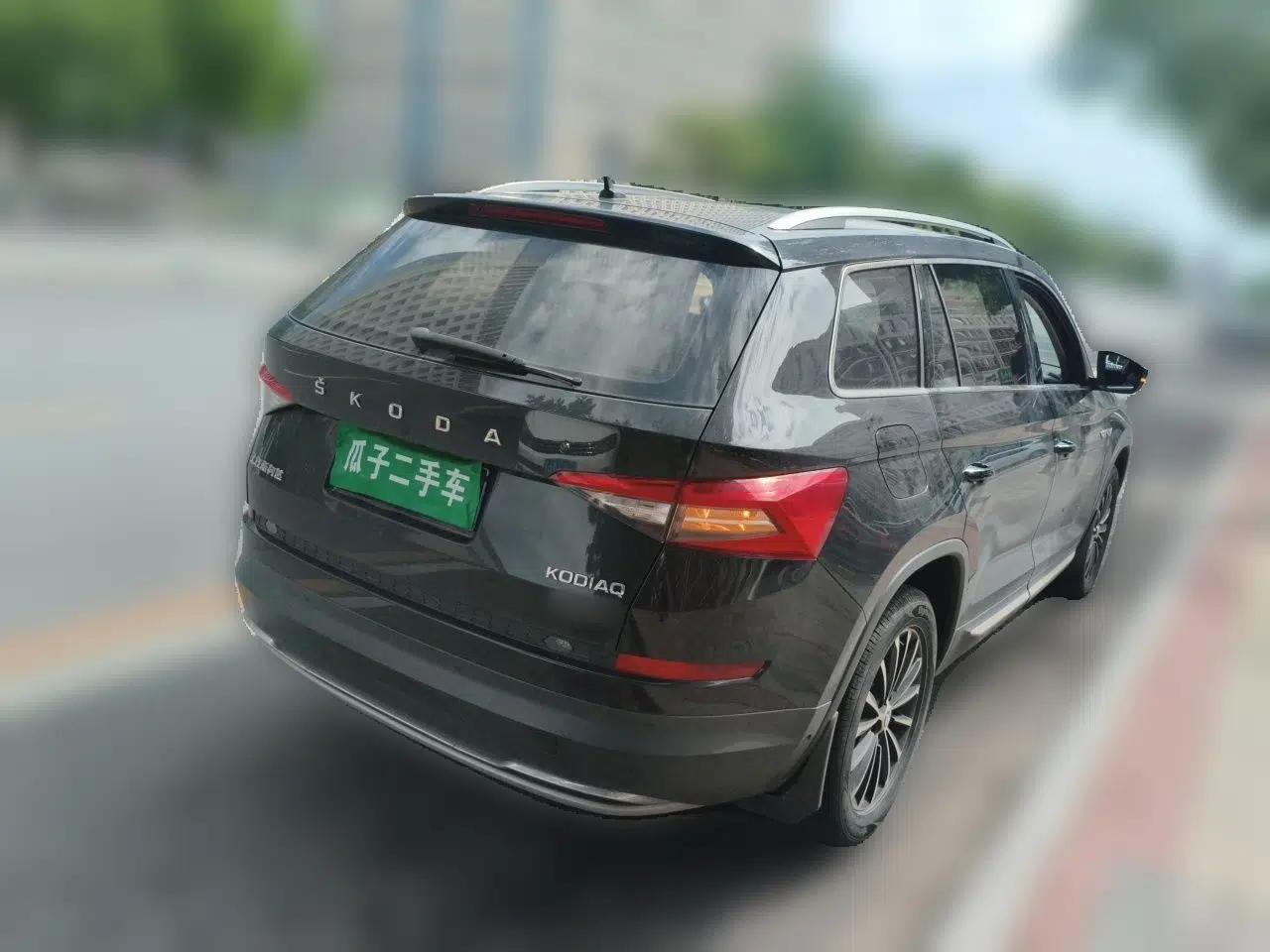 Skoda Kodiaq 2019 Facelifted TSI330 5-Seater Two-Wheel-Drive Luxury Enjoyment Edition China V Emission Standard — миниатюра 6