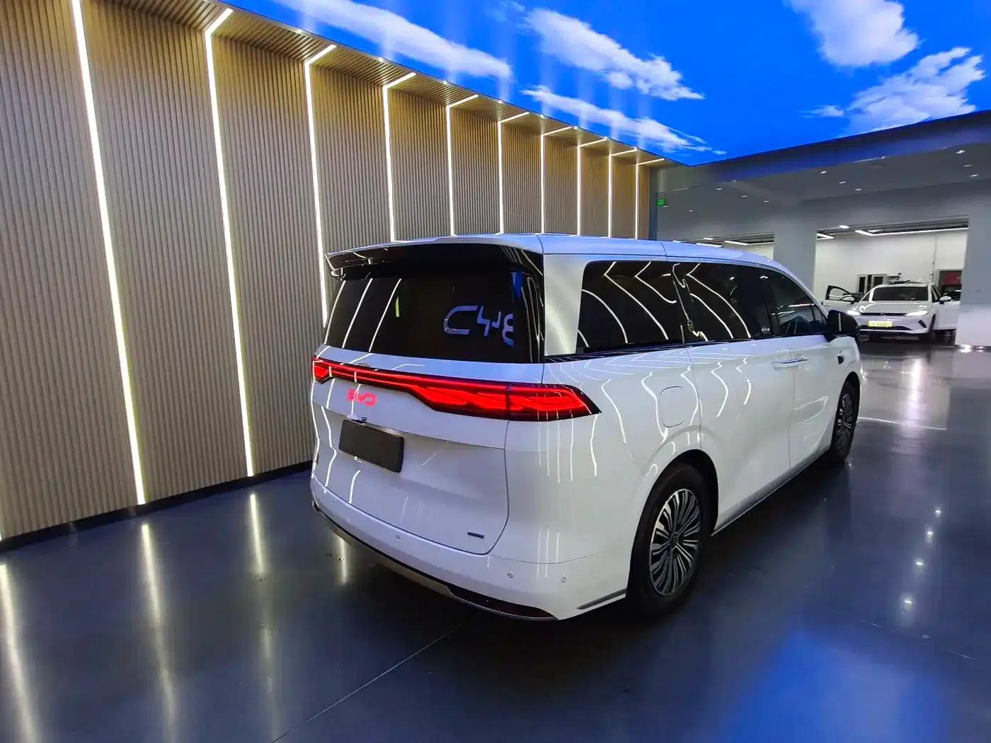Summer 2025 DM-i 1.5T 180km Excellent Edition — миниатюра 22