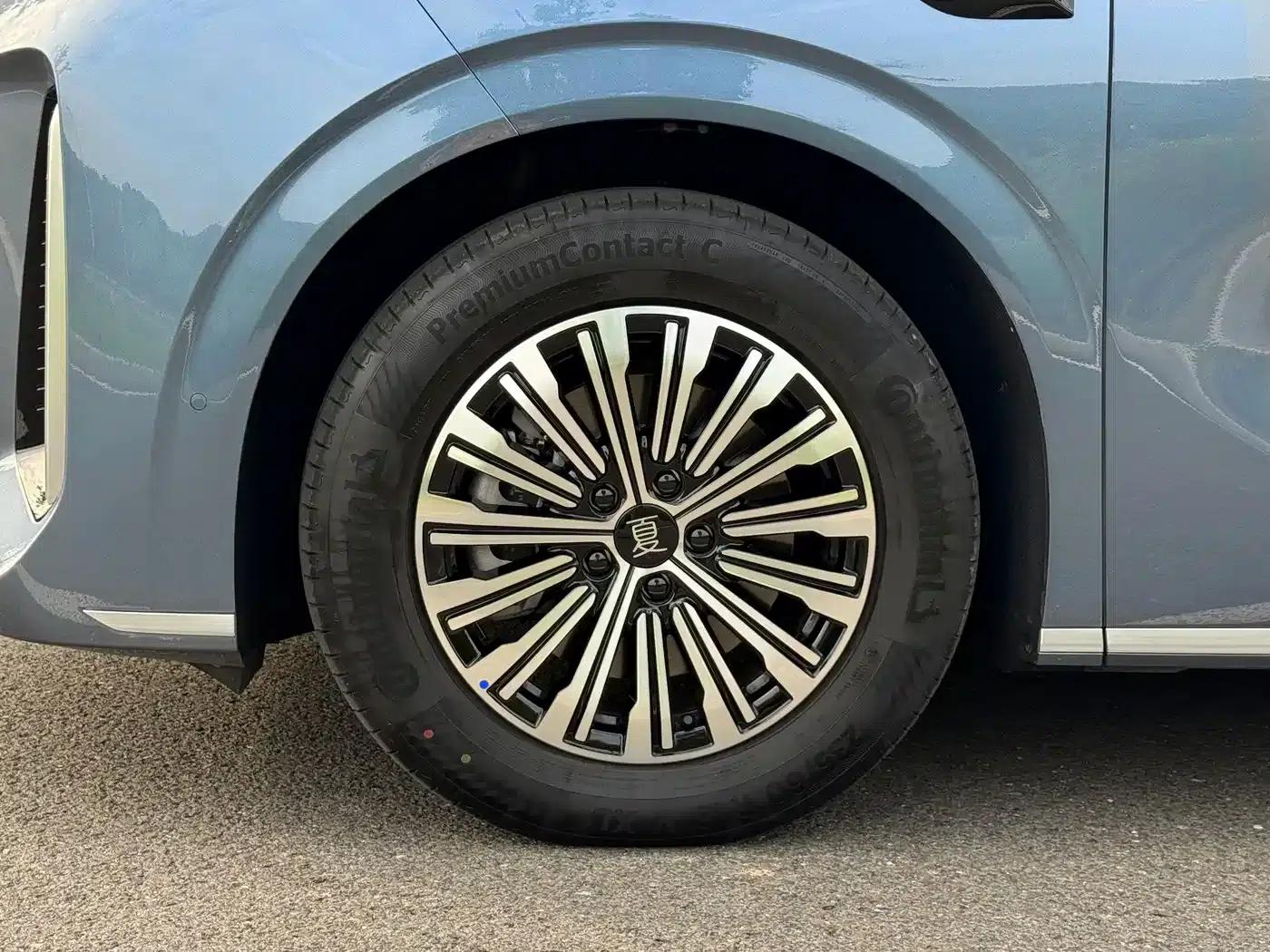 Summer 2025 DM-i 1.5T 180km Excellent Edition — миниатюра 18