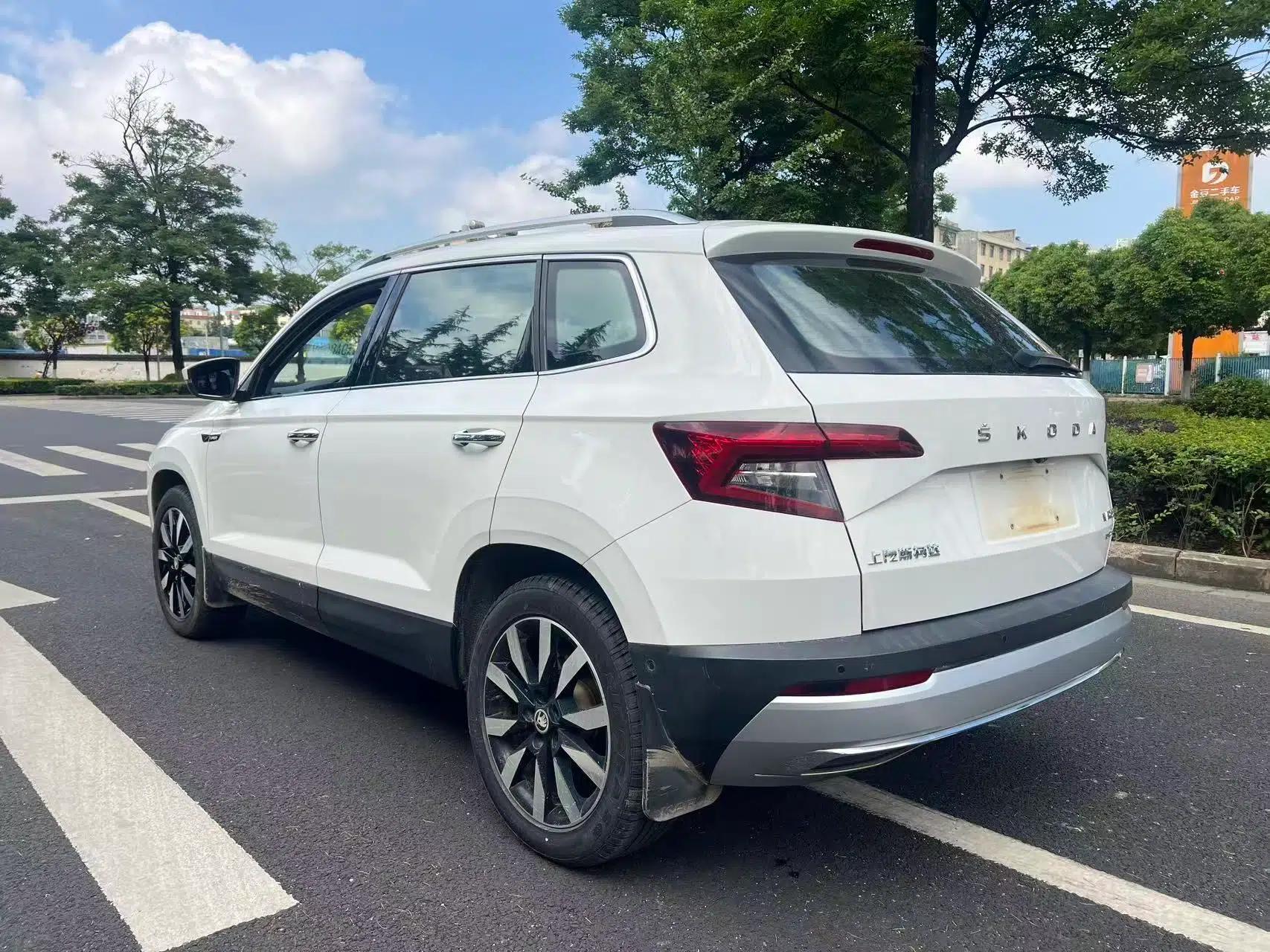 Skoda Karoq 2020 TSI280 Luxury Smart Edition China VI Standard — миниатюра 6