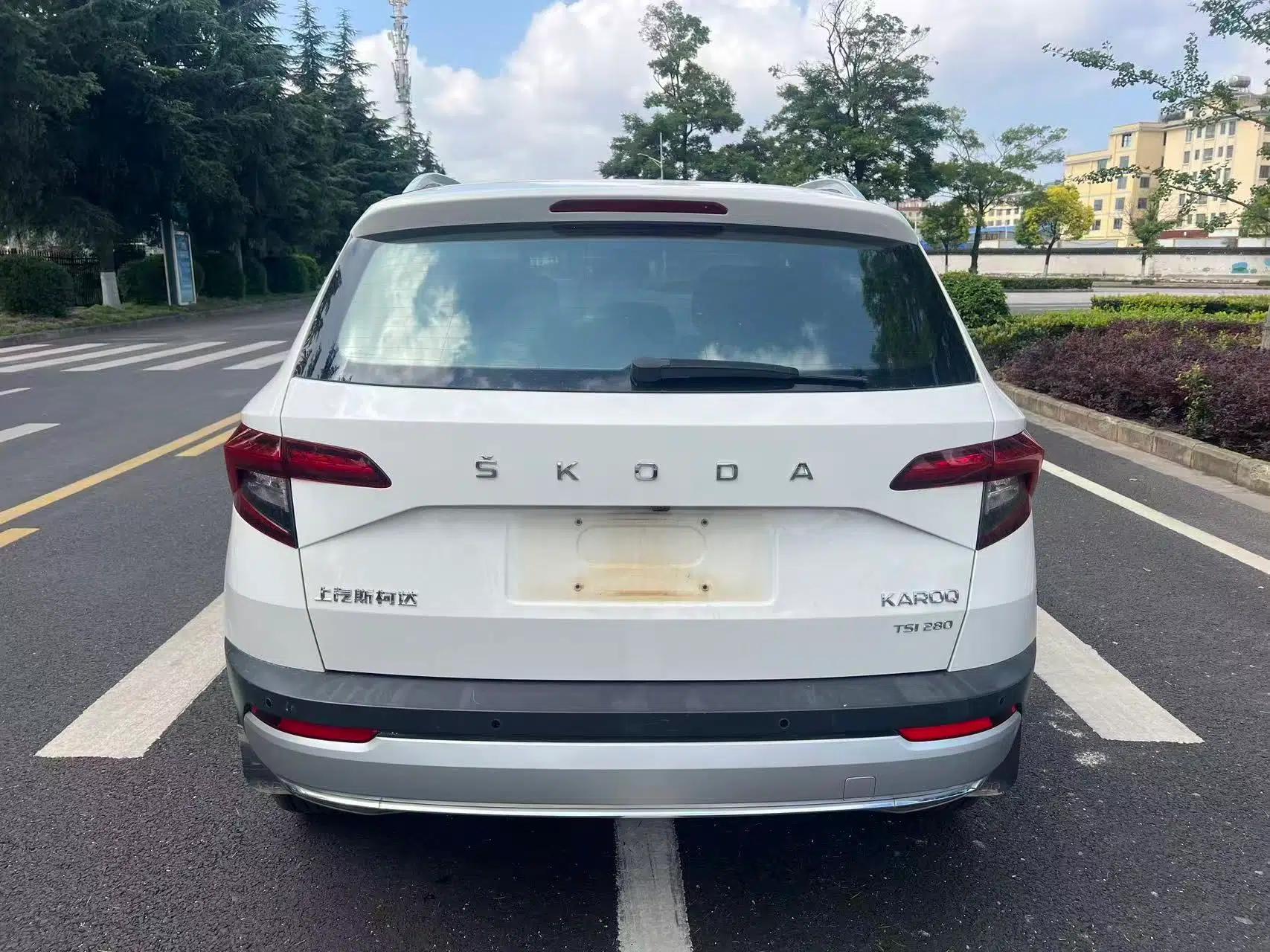 Skoda Karoq 2020 TSI280 Luxury Smart Edition China VI Standard — миниатюра 8
