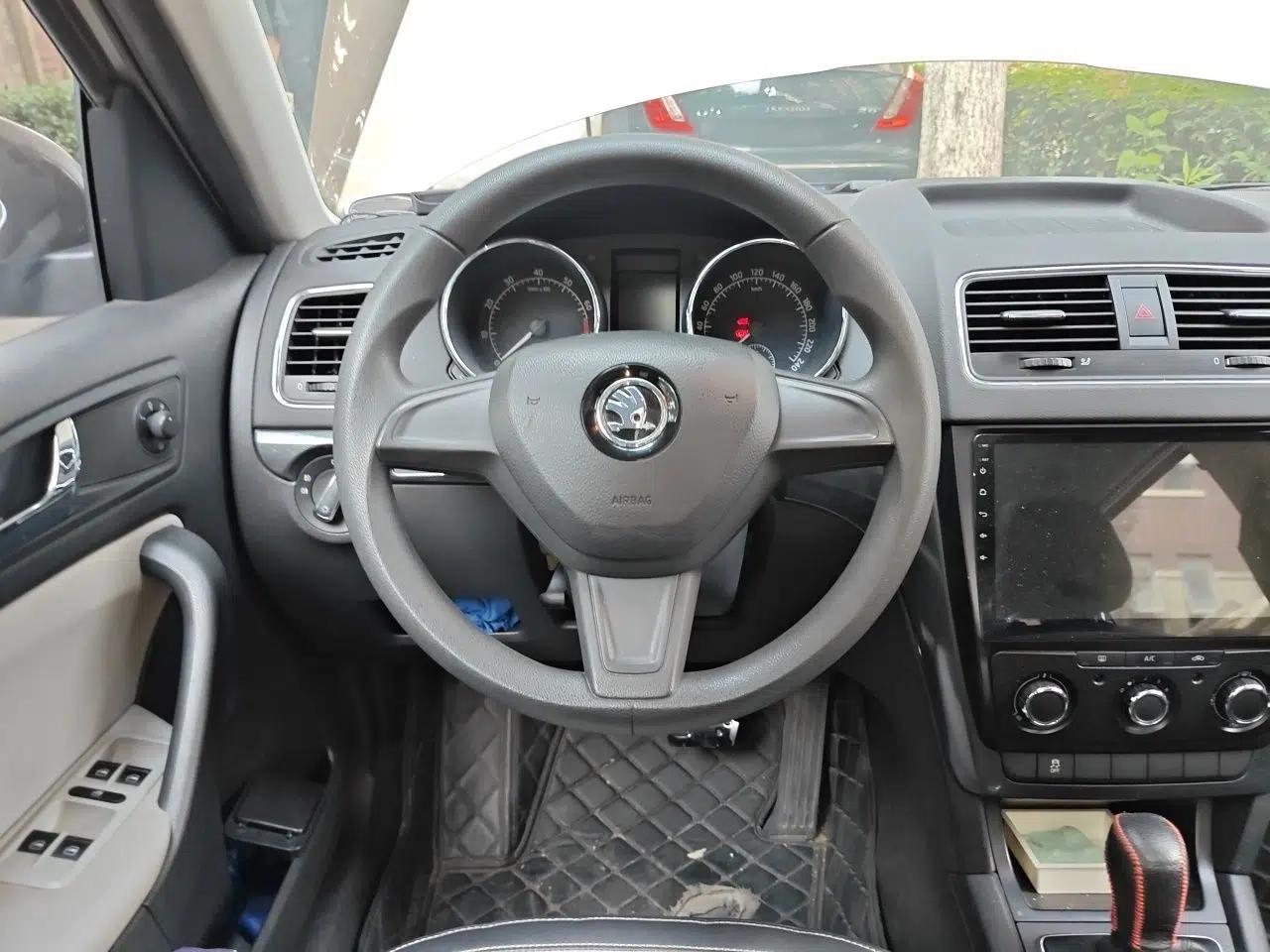 Skoda Yeti 2016 1.4TSI DSG Advanced Edition — миниатюра 10