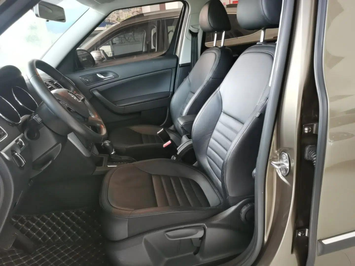 Skoda Yeti 2014 1.8TSI DSG Polar Edition — миниатюра 17