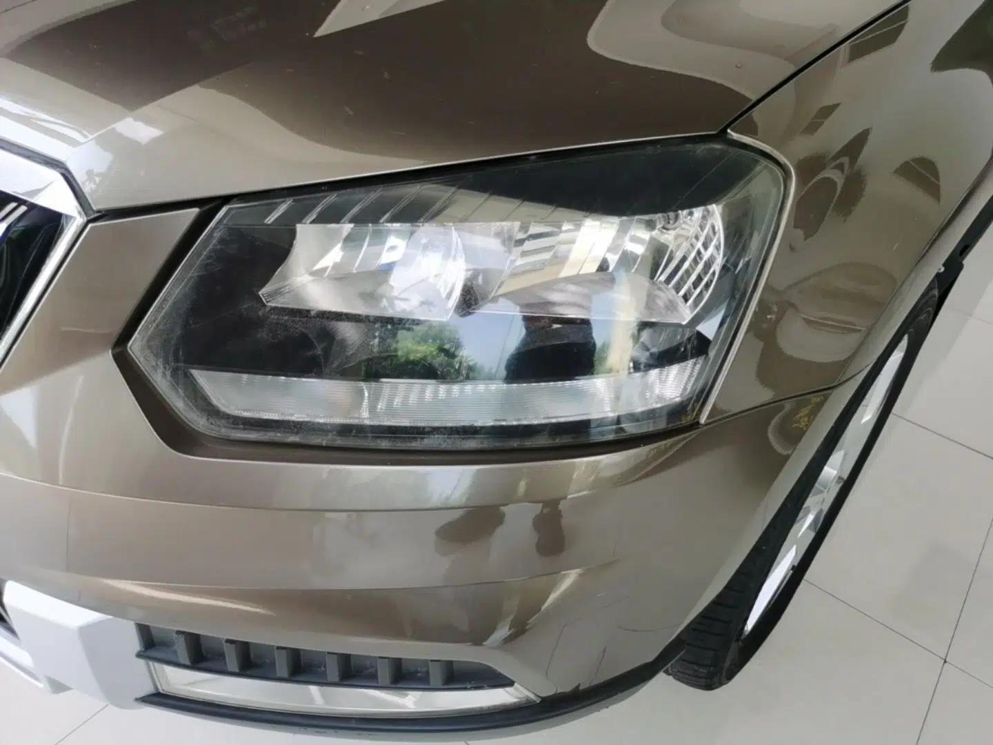 Skoda Yeti 2014 1.8TSI DSG Polar Edition — миниатюра 8