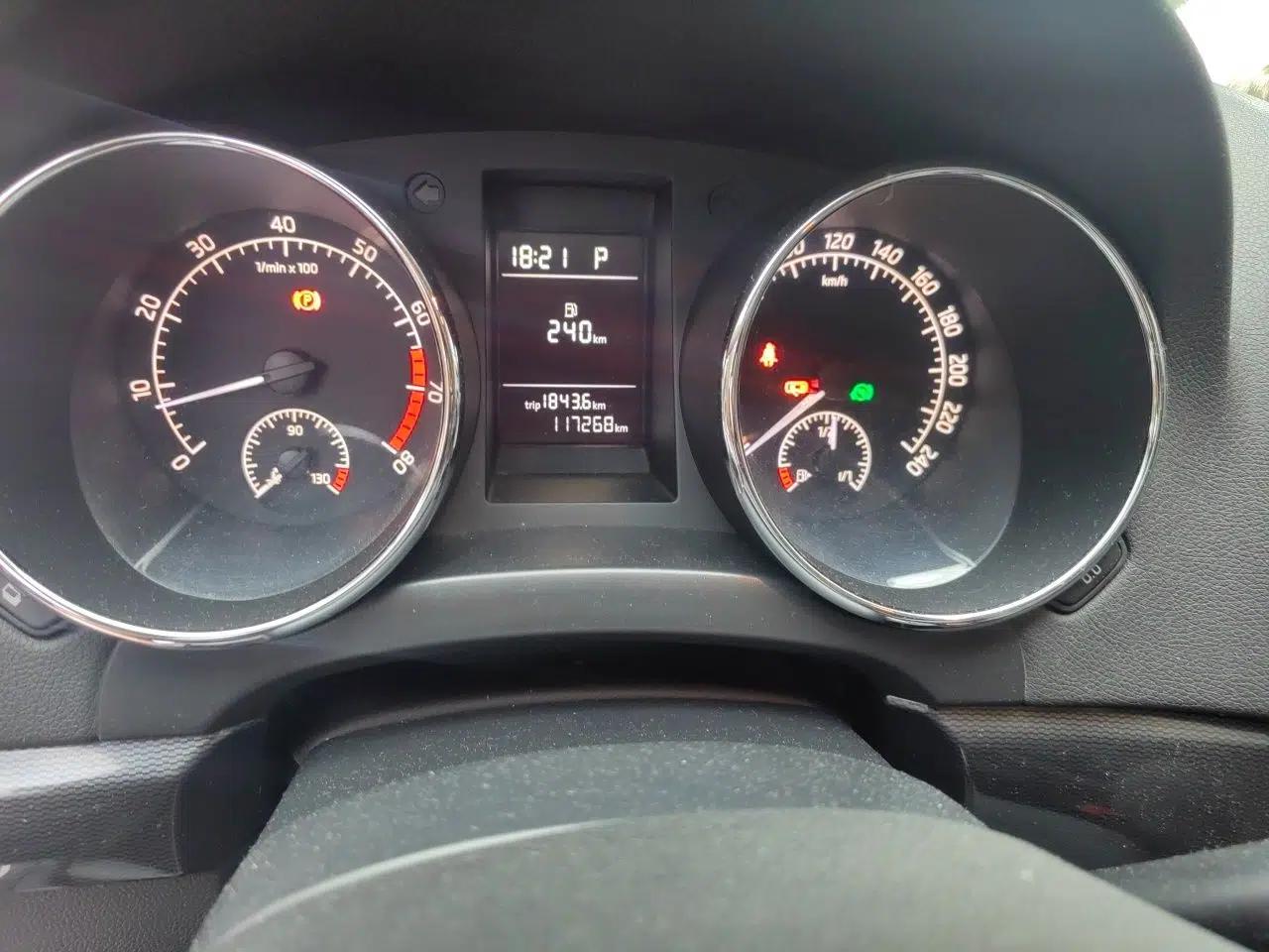 Skoda Yeti 2016 1.4TSI DSG Advanced Edition — миниатюра 12