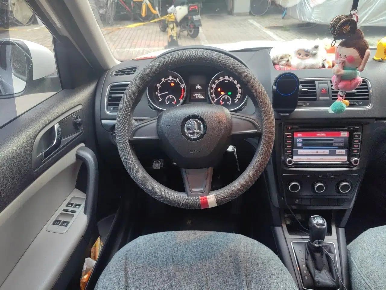 Skoda Yeti 2016 1.4TSI DSG Advanced Edition — миниатюра 10