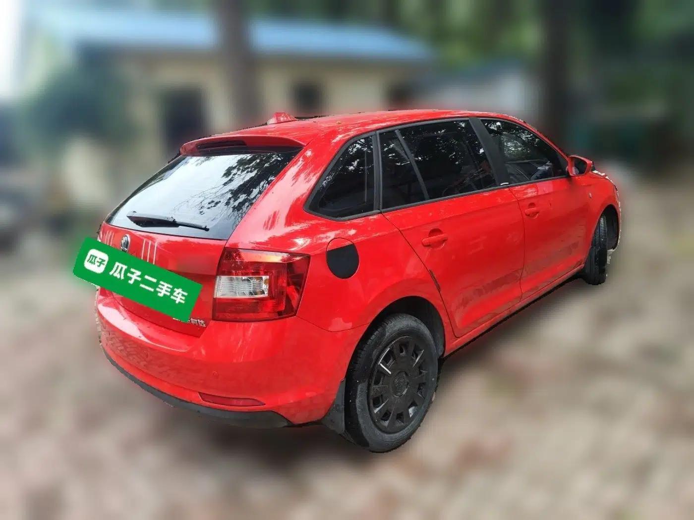 Skoda Rapid Spaceback 2016 Revised Version 1.6L Automatic Front-Drive Edition — миниатюра 6