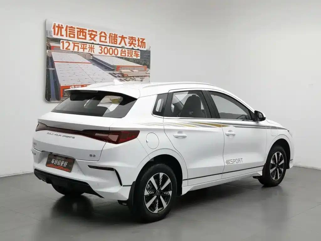 BYD e2 2024 Glory Edition Luxury Model — миниатюра 2