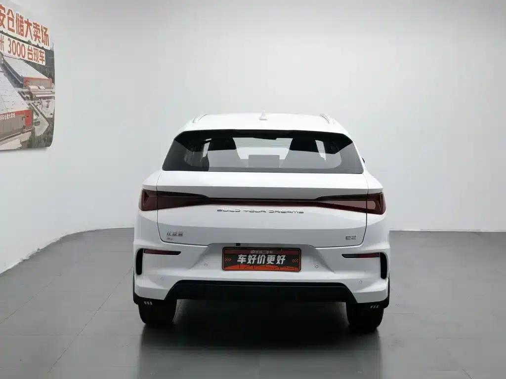 BYD e2 2024 Glory Edition Luxury Model — миниатюра 4