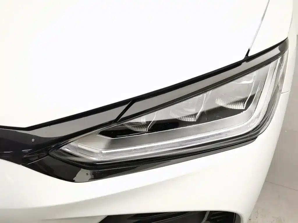 BYD e2 2024 Glory Edition Luxury Model — миниатюра 7