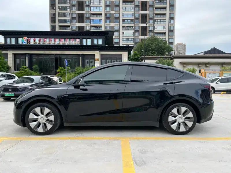 Model Y 2022 Rear-Wheel Drive — миниатюра 4