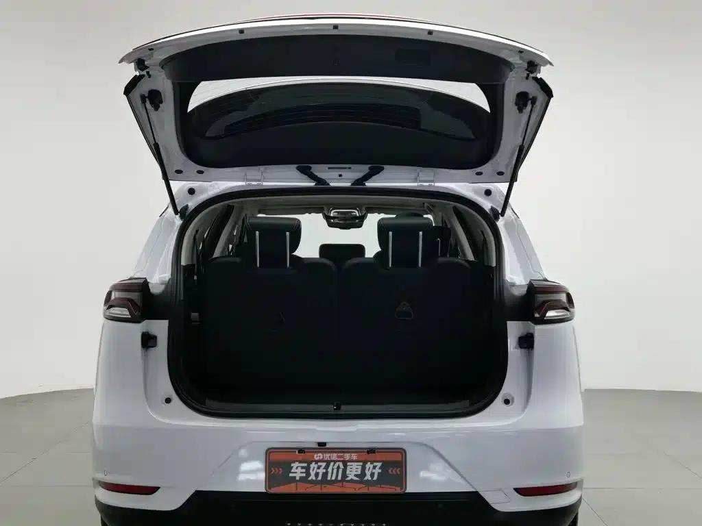Tang 2018 2.0T Automatic Intelligent Connected Premium 7-seater National V Emission Standard — миниатюра 16