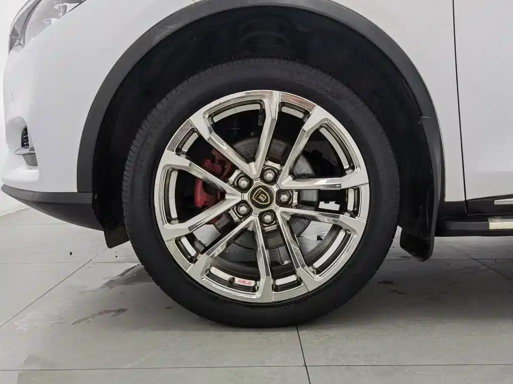 Tang 2018 2.0T Automatic Intelligent Connected Premium 7-seater National V Emission Standard — миниатюра 17