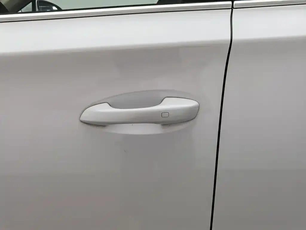 Tang 2018 2.0T Automatic Intelligent Connected Premium 7-seater National V Emission Standard — миниатюра 18