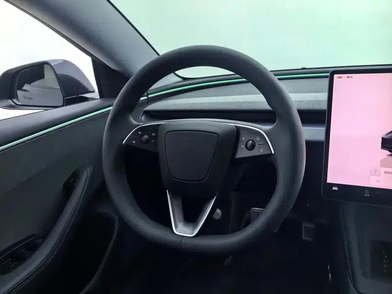 Model 3 2025 Rear-Wheel Drive — миниатюра 16