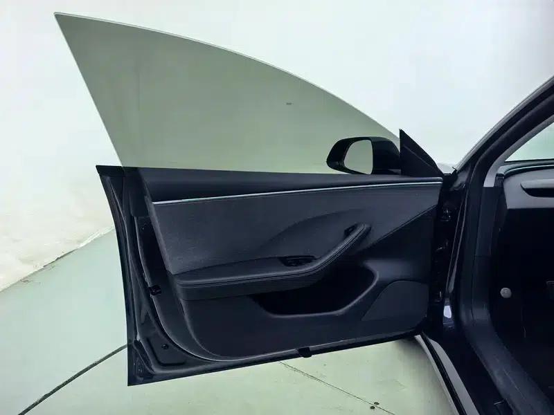Model 3 2025 Rear-Wheel Drive — миниатюра 25