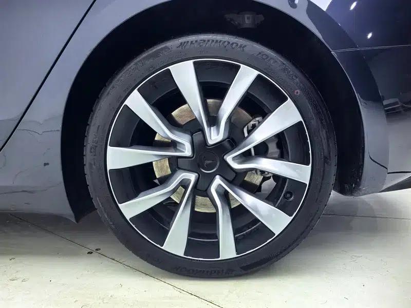 Model 3 2025 Rear-Wheel Drive — миниатюра 9