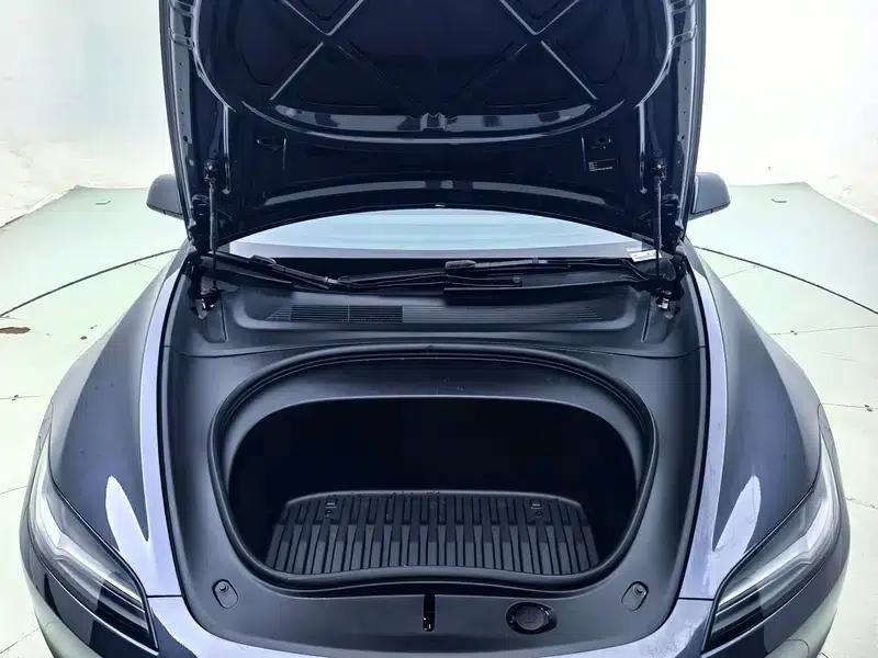 Model 3 2025 Rear-Wheel Drive — миниатюра 10