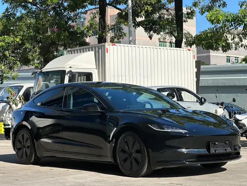 Model 3 2023 Long Range All-Wheel Drive — миниатюра 3