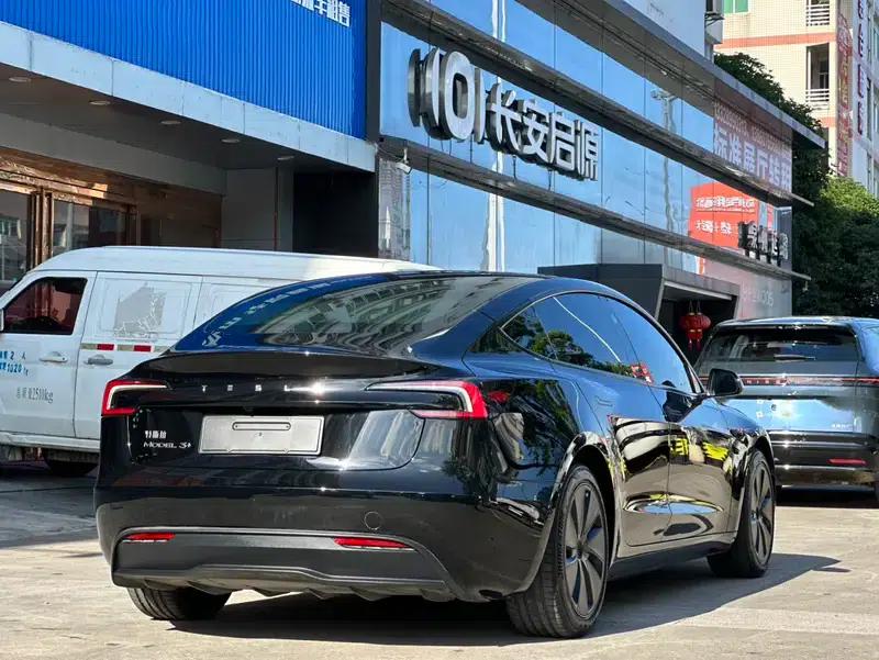 Model 3 2023 Long Range All-Wheel Drive — миниатюра 6