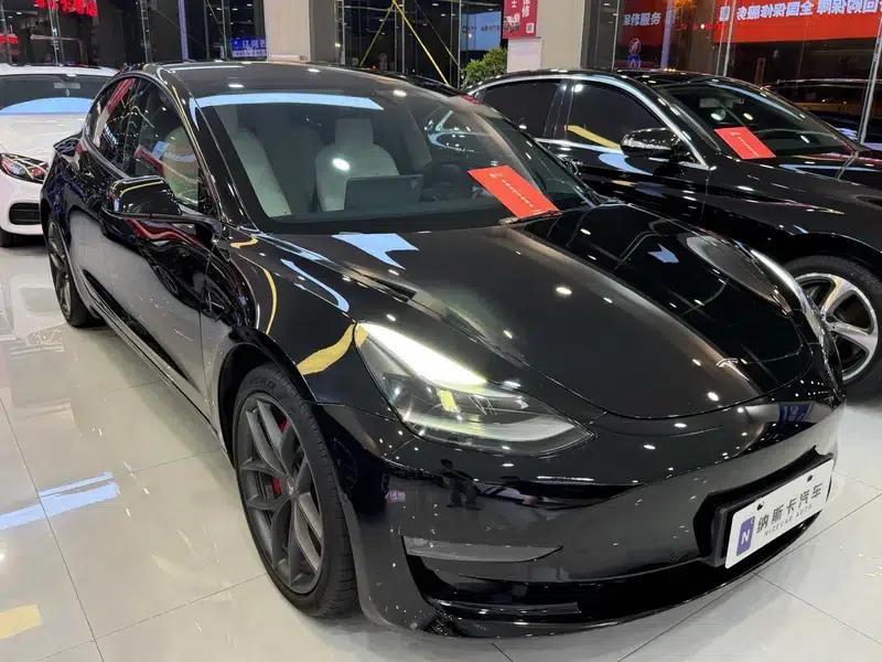 Model 3 2021 Performance All-Wheel Drive — миниатюра 3