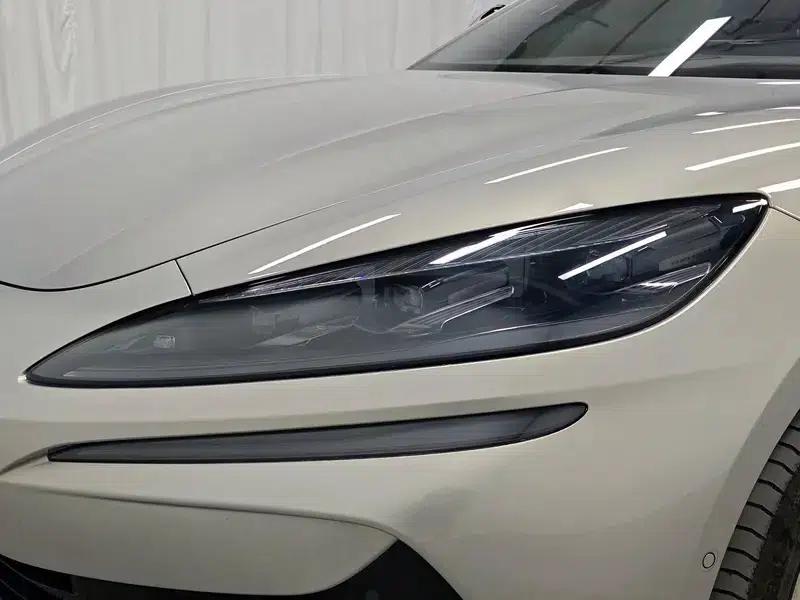 Denza Z9GT DM 2024 1100 AWD Max Edition — миниатюра 12