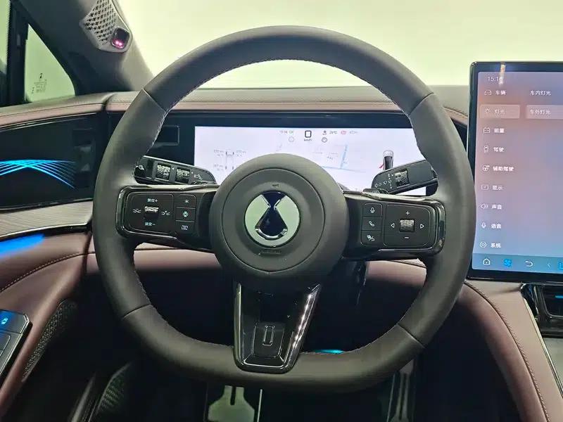 Denza Z9GT DM 2024 1100 AWD Max Edition — миниатюра 16