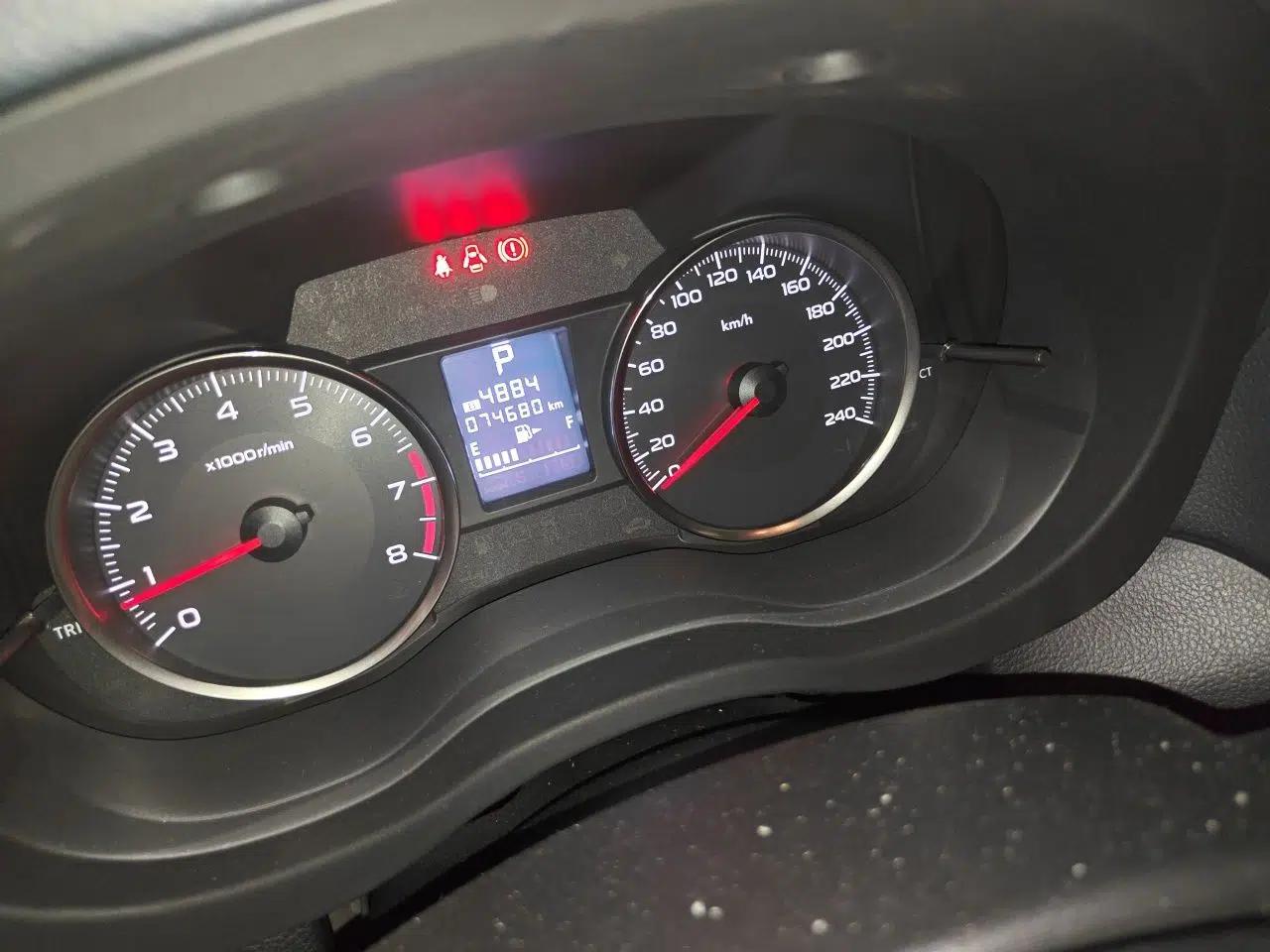 Subaru XV 2012 2.0i Luxury Edition — миниатюра 12