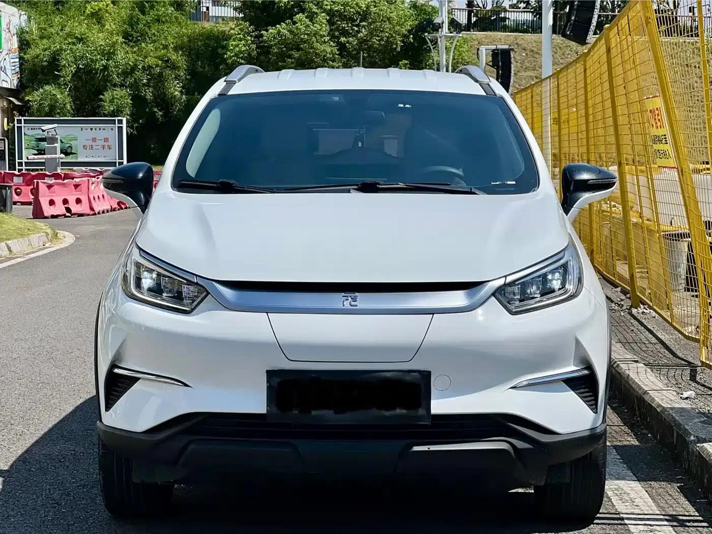 Yuan Pro 2023 401KM Luxury Edition — миниатюра 2