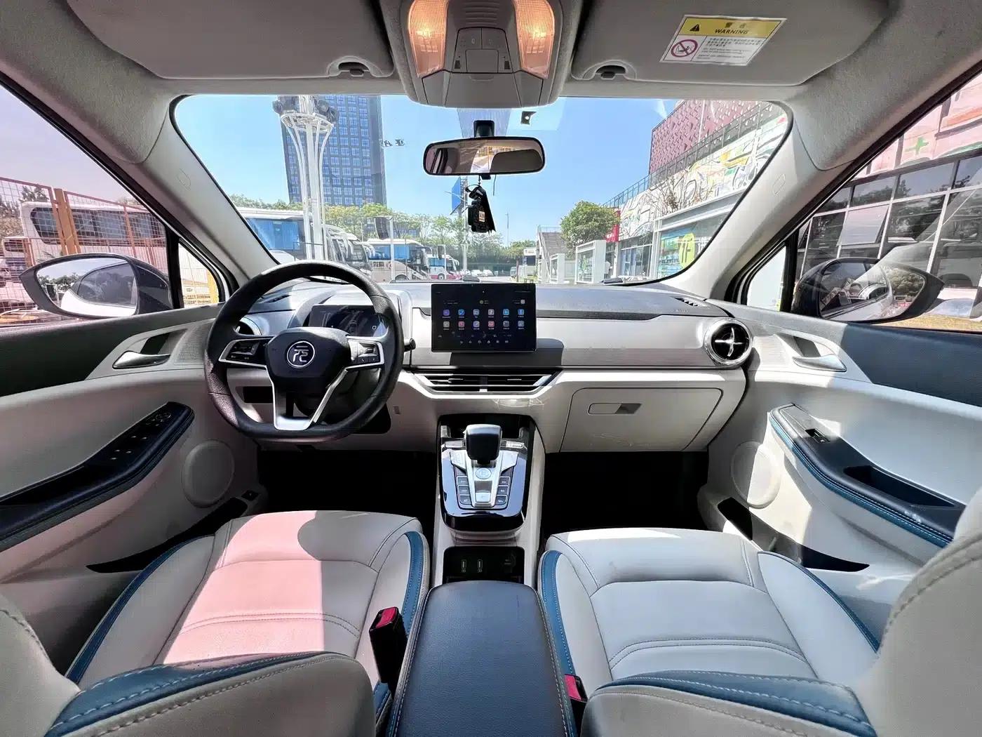 Yuan Pro 2023 401KM Luxury Edition — миниатюра 12