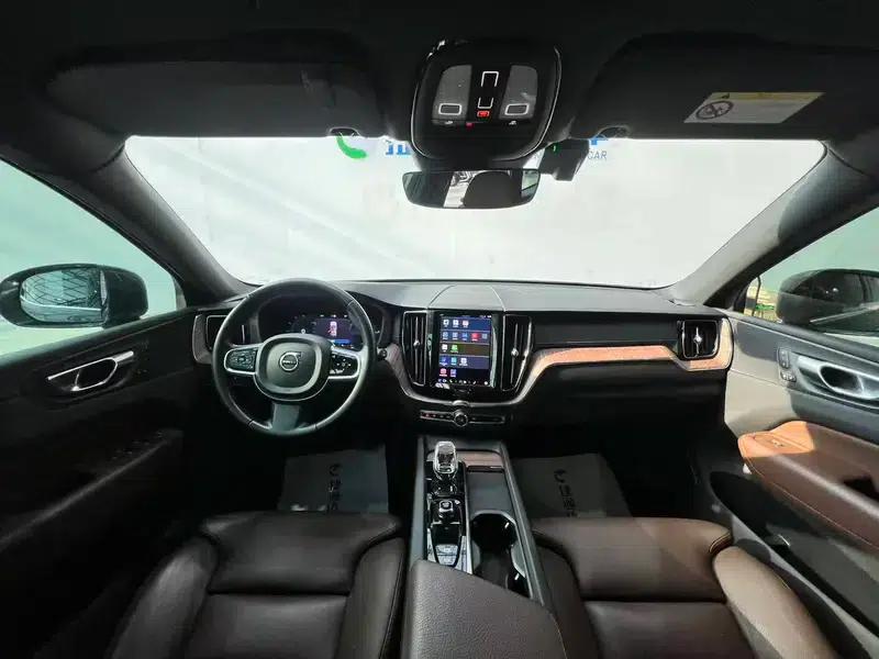 2022 Volvo XC60 PHEV T8 AWD Inscription Luxury Edition — миниатюра 18