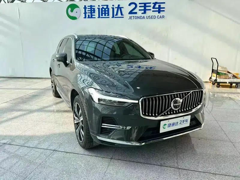 2022 Volvo XC60 PHEV T8 AWD Inscription Luxury Edition — миниатюра 3