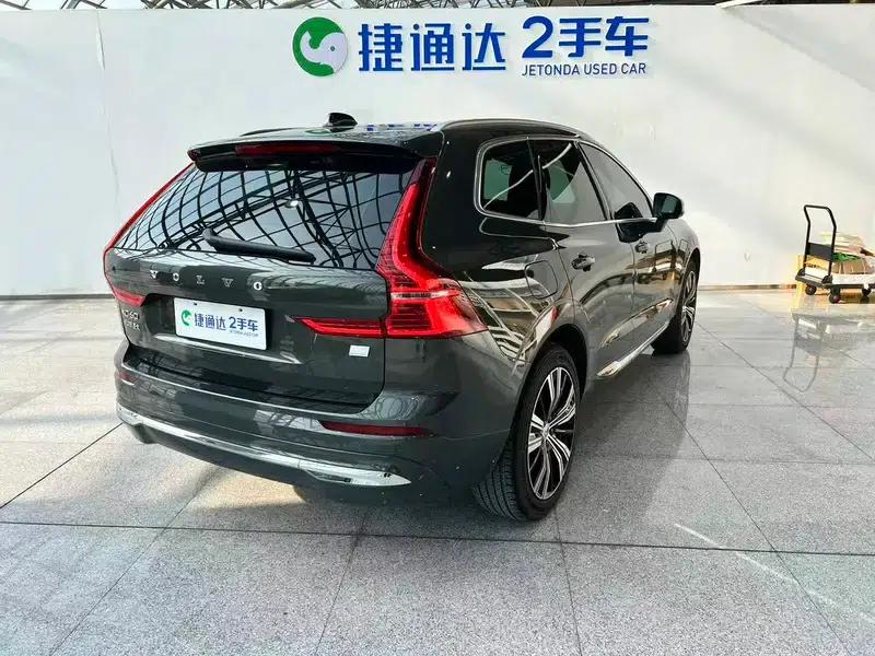 2022 Volvo XC60 PHEV T8 AWD Inscription Luxury Edition — миниатюра 6