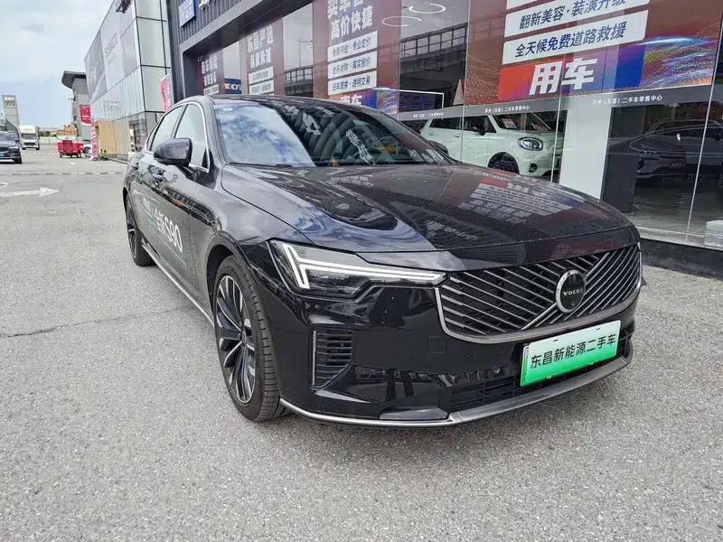 2026 Volvo S90 PHEV T8 AWD Long Range Smart Luxury Edition — миниатюра 3