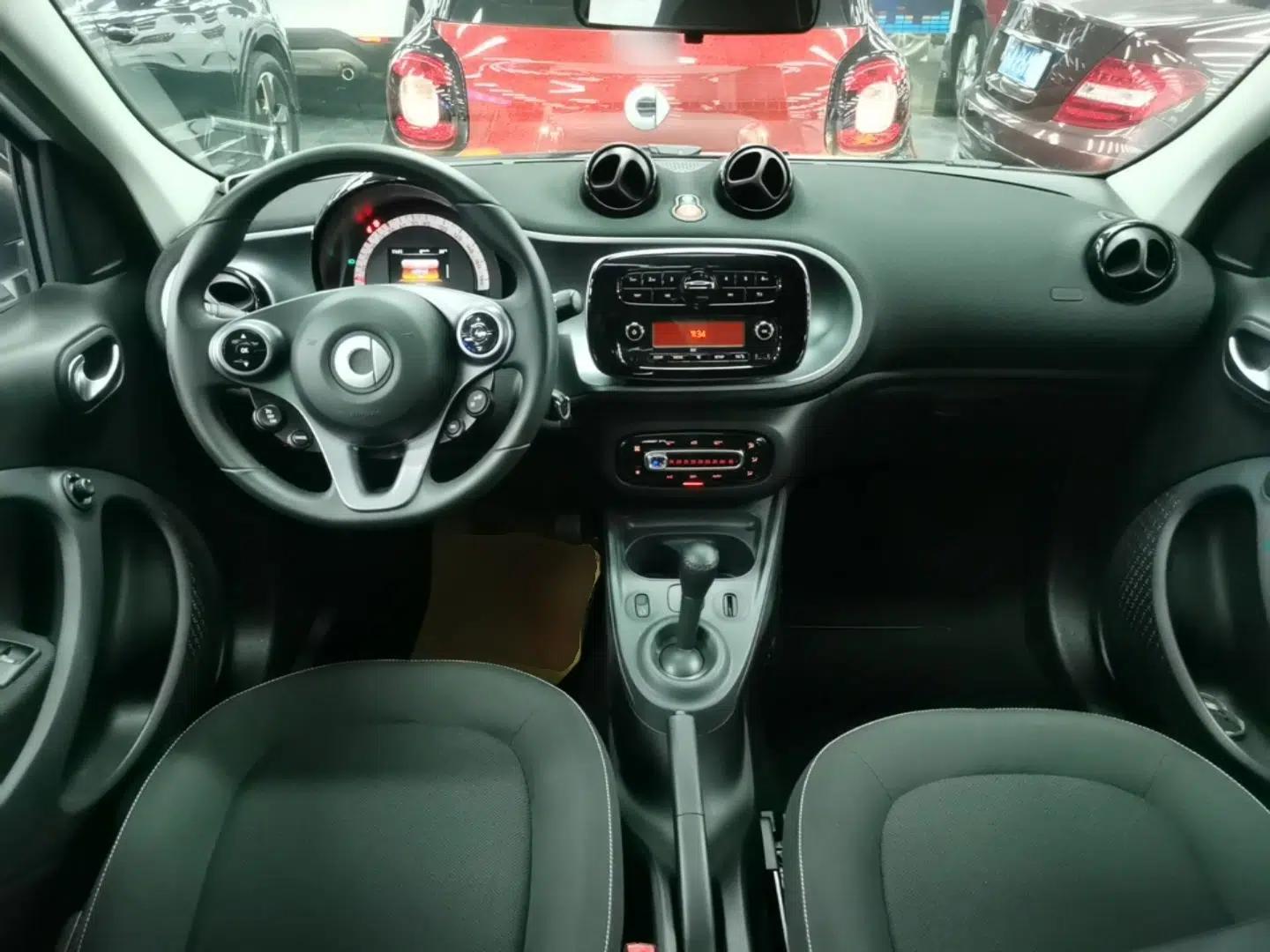 smart forfour 2016 1.0L 52 kW Passion Edition — миниатюра 12