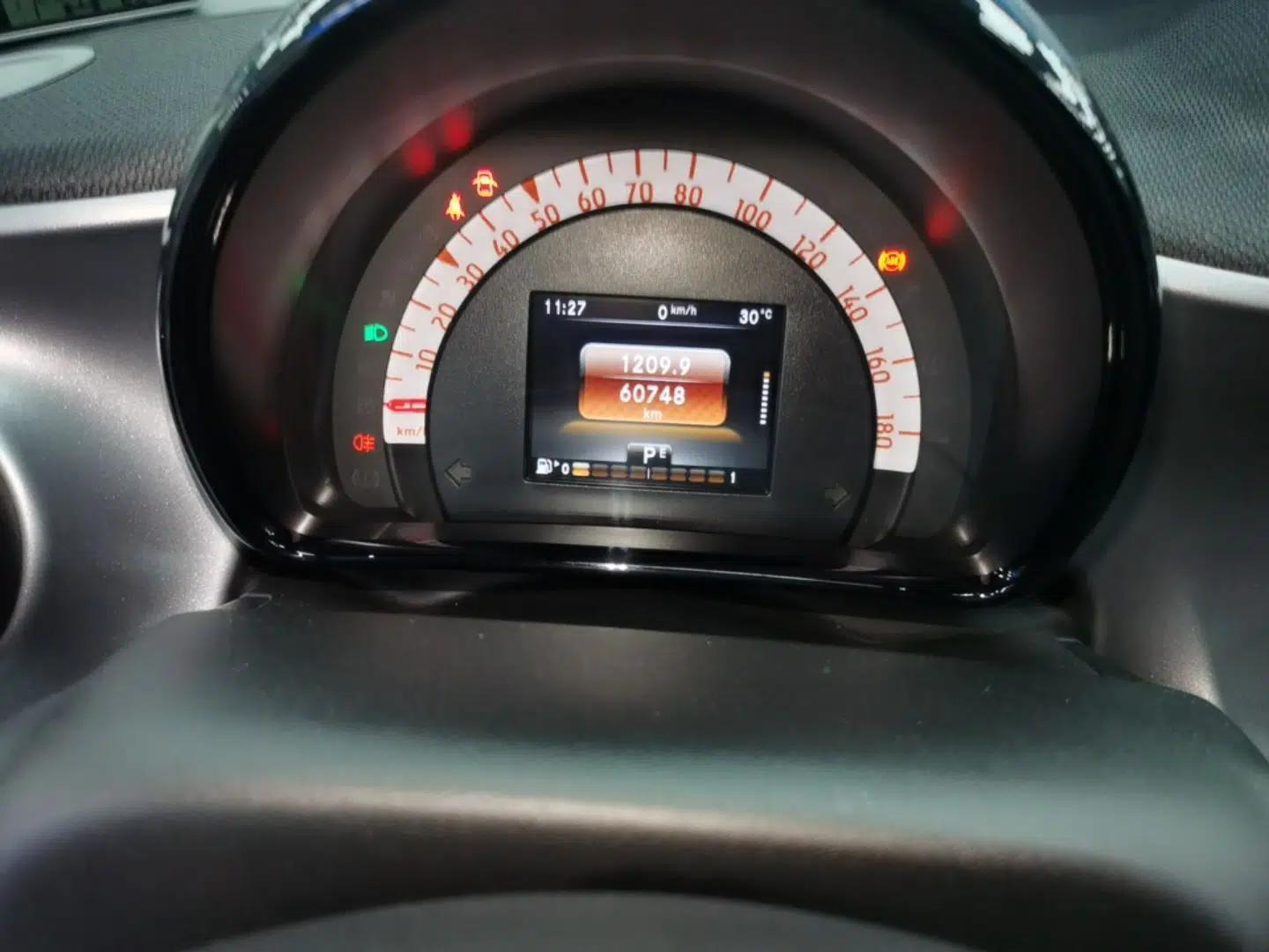 smart forfour 2016 1.0L 52 kW Passion Edition — миниатюра 14