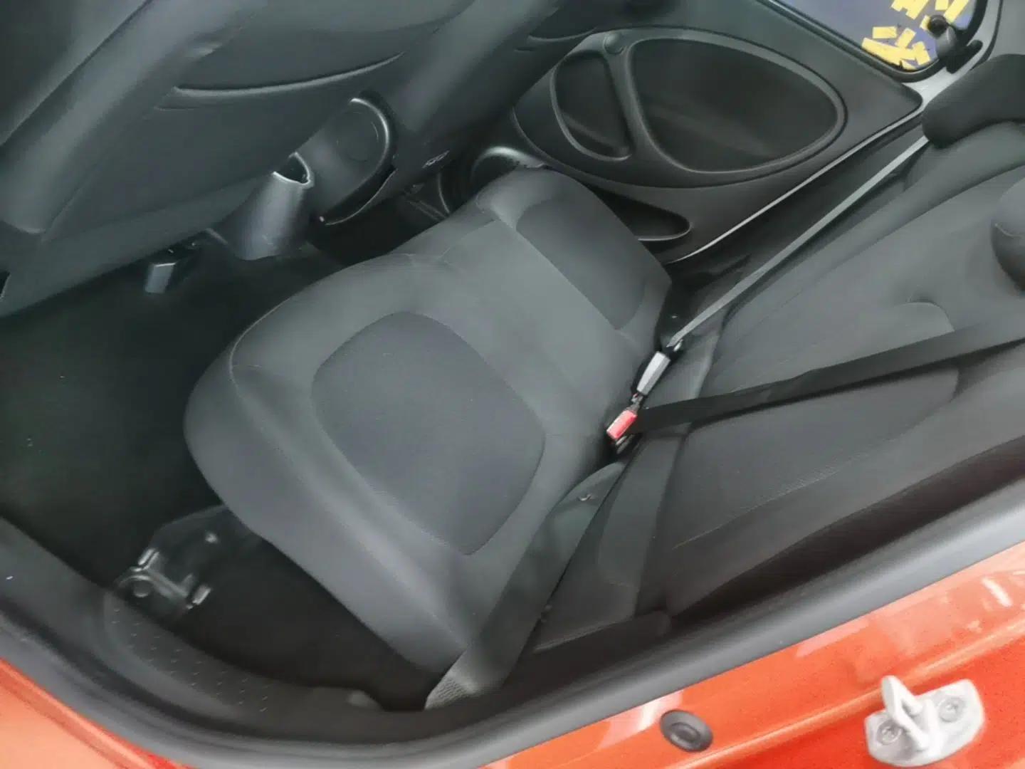 smart forfour 2016 1.0L 52 kW Passion Edition — миниатюра 20