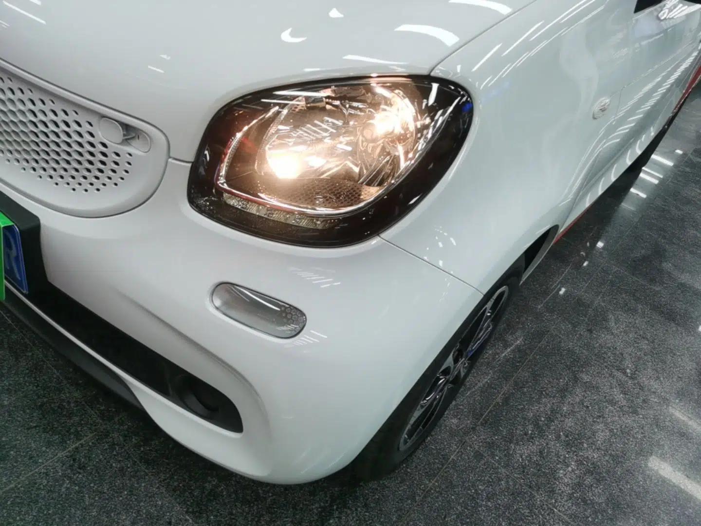 smart forfour 2016 1.0L 52 kW Passion Edition — миниатюра 8