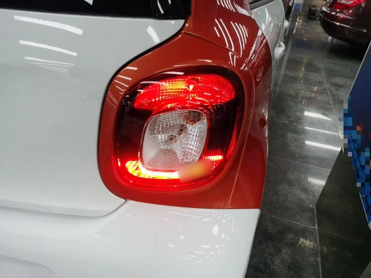 smart forfour 2016 1.0L 52 kW Passion Edition — миниатюра 9