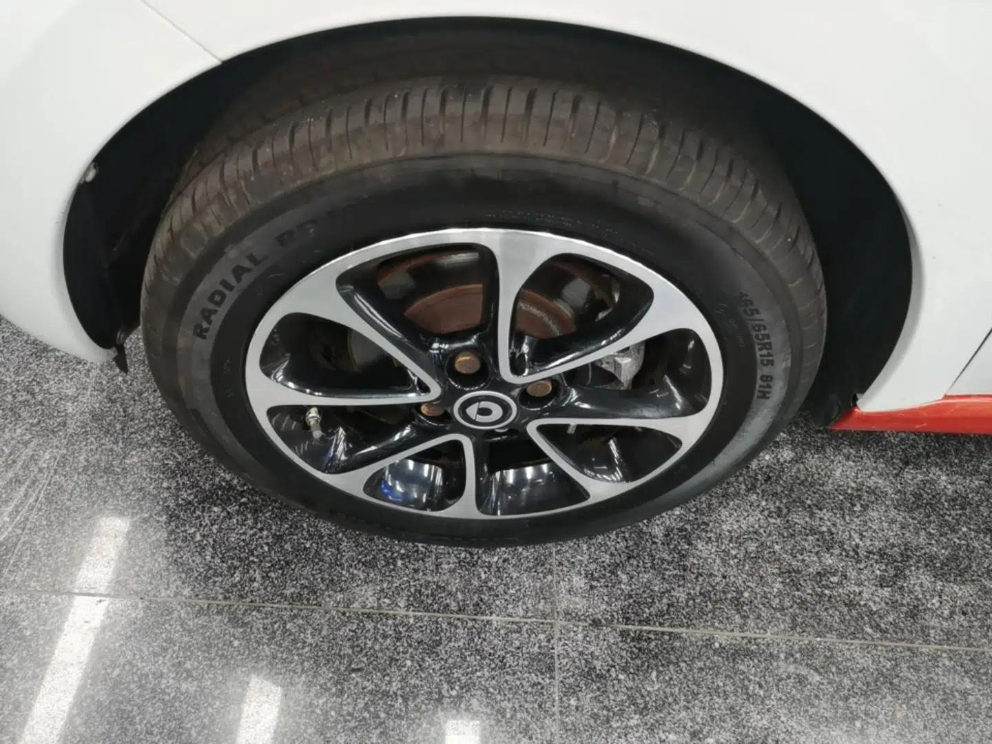smart forfour 2016 1.0L 52 kW Passion Edition — миниатюра 10