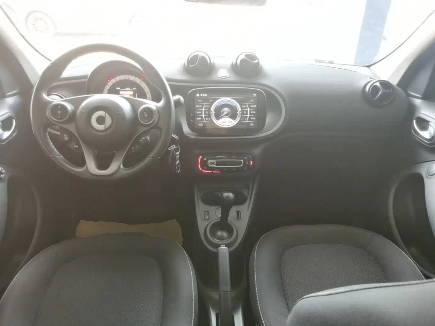 smart forfour 2018 1.0L 52kW Passion Edition — миниатюра 17