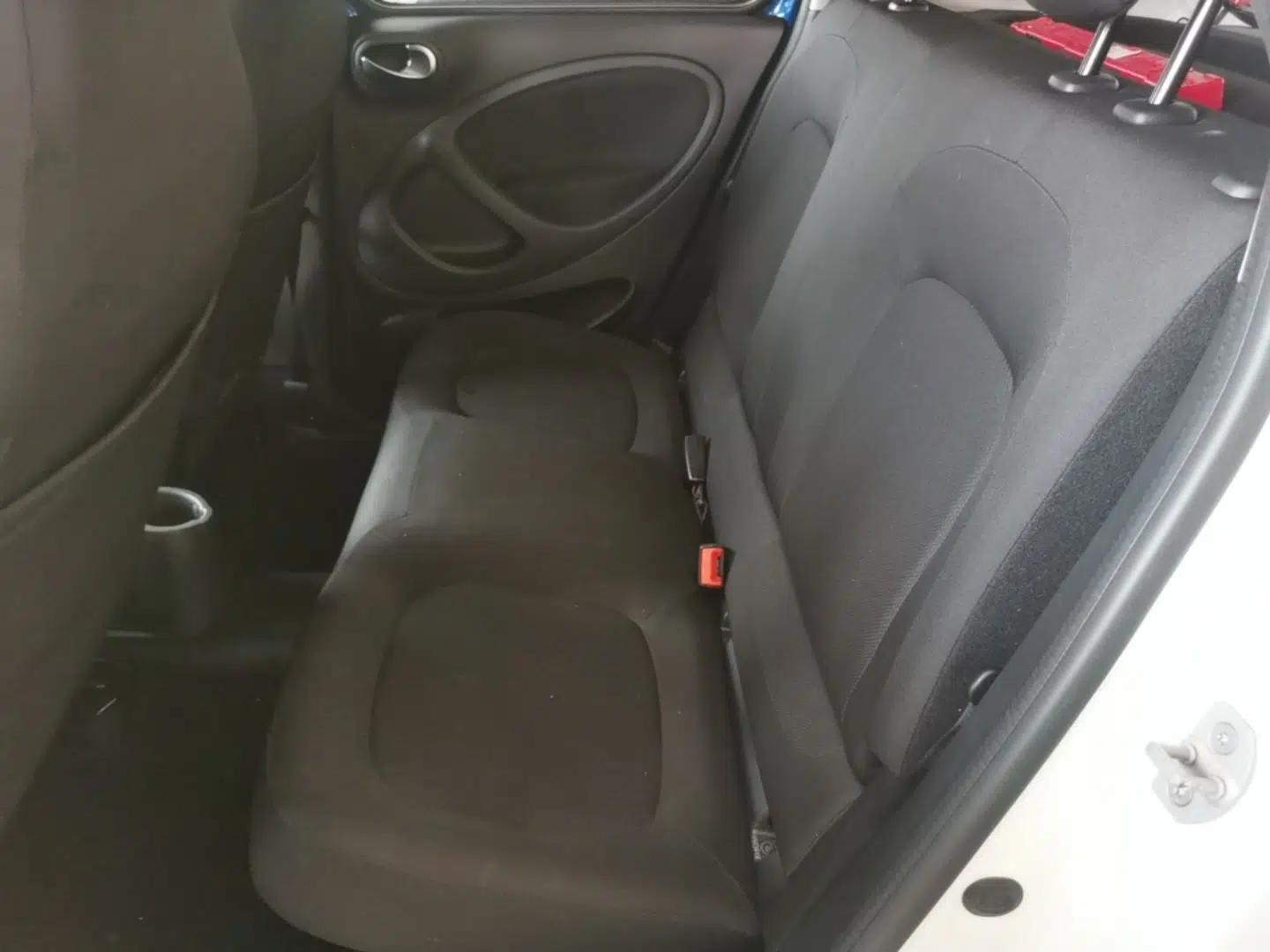 smart forfour 2018 1.0L 52kW Passion Edition — миниатюра 25