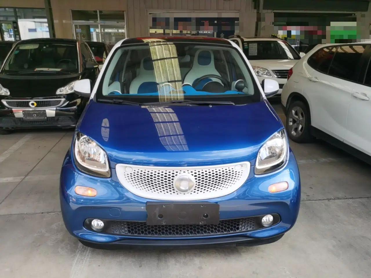 smart forfour 2016 0.9T 66 kW Ultimate Edition — миниатюра 2
